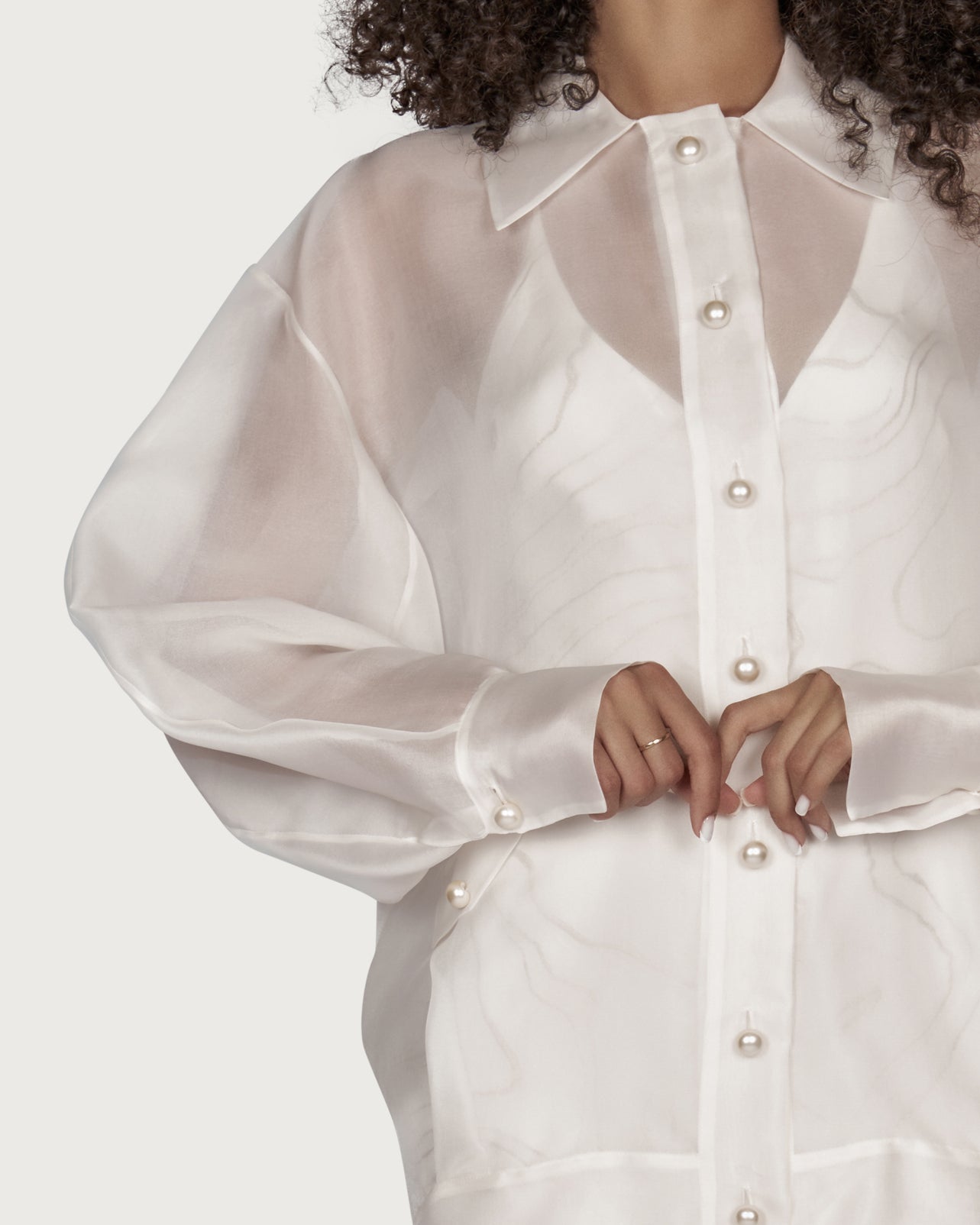 Jacheta Bomber Oversized din Organza cu Nasturi Tip Perla
