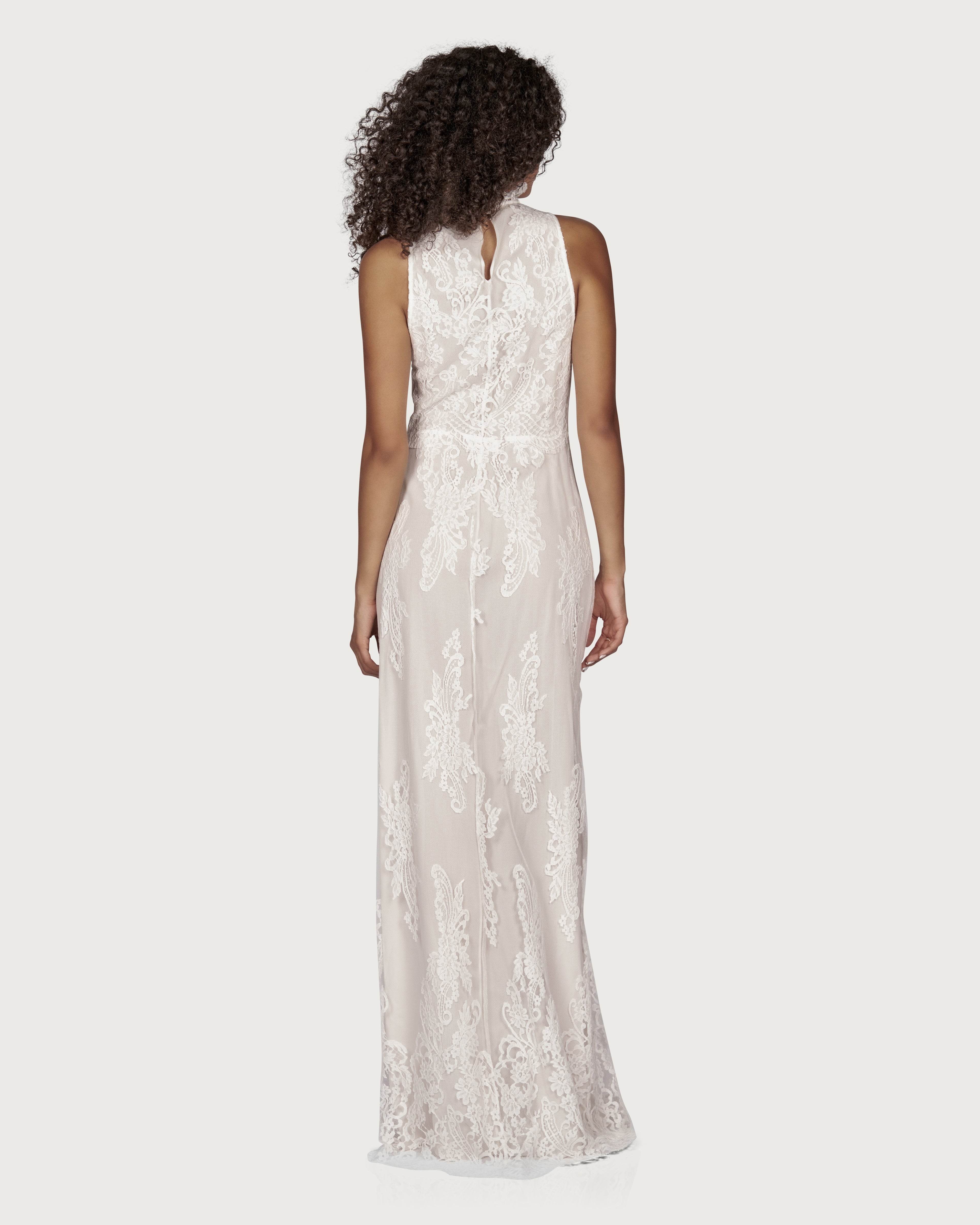 Rochie Maxi din Dantela Florala cu Nasturi Perlati